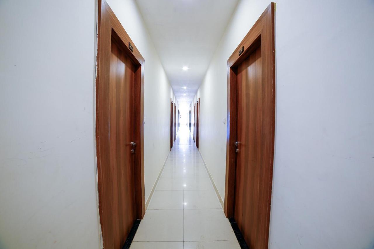 Oyo 35769 Hotel Rishabh Jhānsi Buitenkant foto