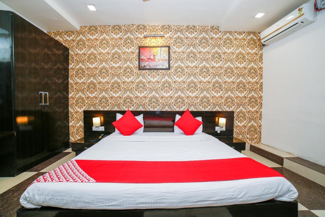 Oyo 35769 Hotel Rishabh Jhānsi Buitenkant foto