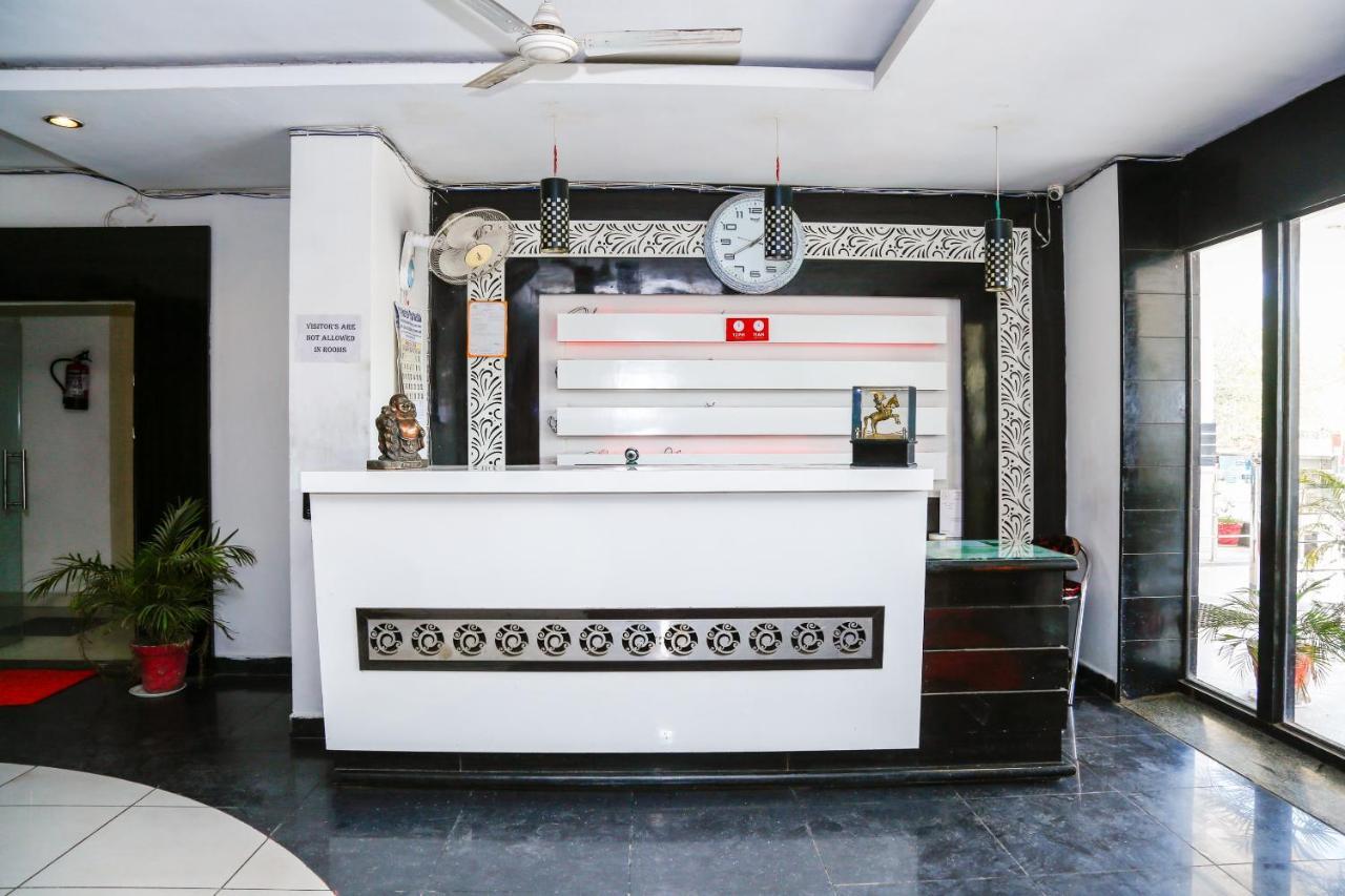 Oyo 35769 Hotel Rishabh Jhānsi Buitenkant foto